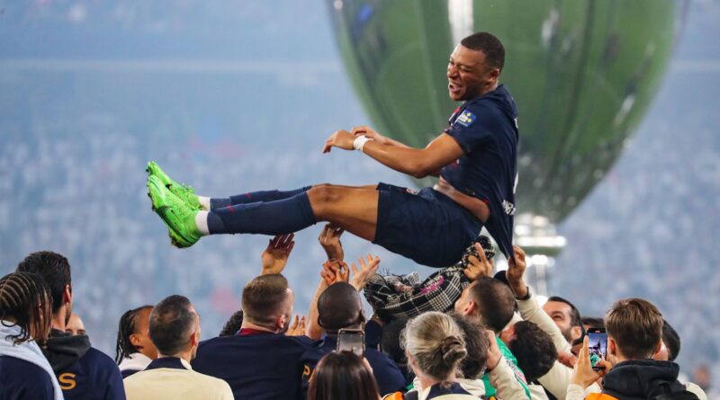 PSG : Les chiffres fous du dernier contrat de Kylian Mbappé, 110 millions et 60 millions