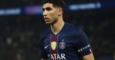PSG - Monaco : Les ultras ovationnent Hakimi, renvoyé en procès pour viol