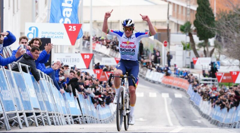 Remco Evenepoel remporte l'étape-reine du Tour de Valence.
