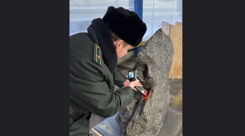 Russie : La douane intercepte un énorme fragment de météorite.