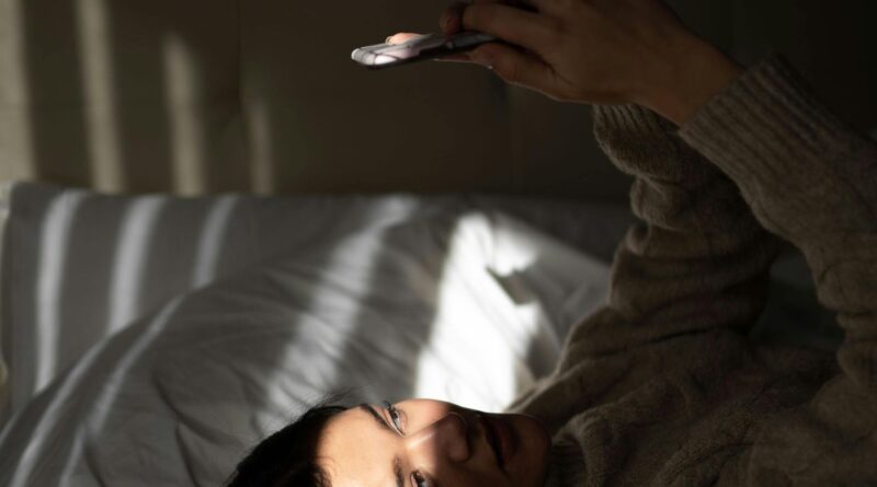 Saint-Valentin 2026 : Ne pas stalker votre ex, une mauvaise solution au chagrin