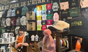 Salon de l'agriculture : Pas de vache, des goodies pour les éleveurs.
