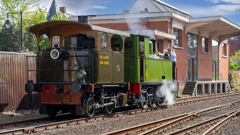 Locomotive à vapeur 1926 Het Veulentje au train à vapeur Maldegem-Eeklo, association ferroviaire patrimoniale, à l'ancienne gare SNCB de Maldegem.