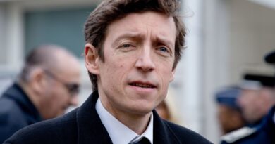 Suicide de Caroline Grandjean : l'Éducation nationale va « proposer une réparation » financière.