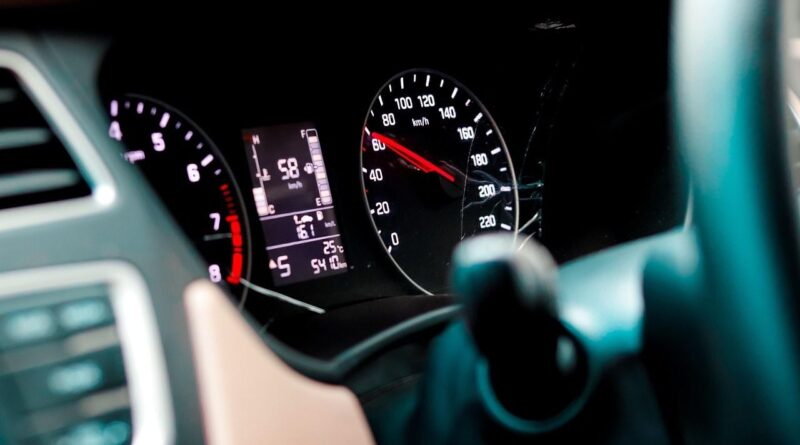 Suisse : Quatre adolescents de 13 à 15 ans volent un bolide, flashés à 250 km/h