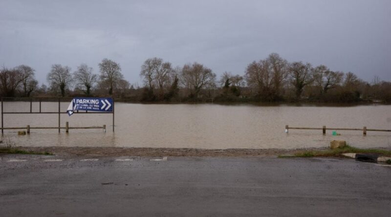 Tempête Nils : Alerte rouge pour crues en Gironde et Lot-et-Garonne, vent en Aude