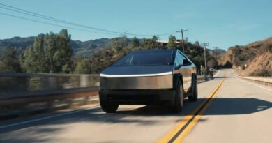 Tesla améliore le silence de son Cybertruck par une mise à jour.