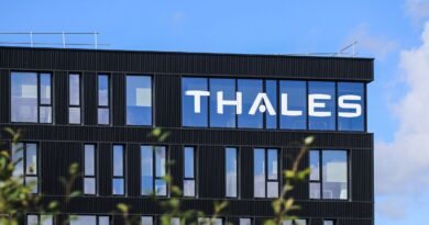 Thales recrutera 9.000 personnes dans le monde, 3.300 en France.