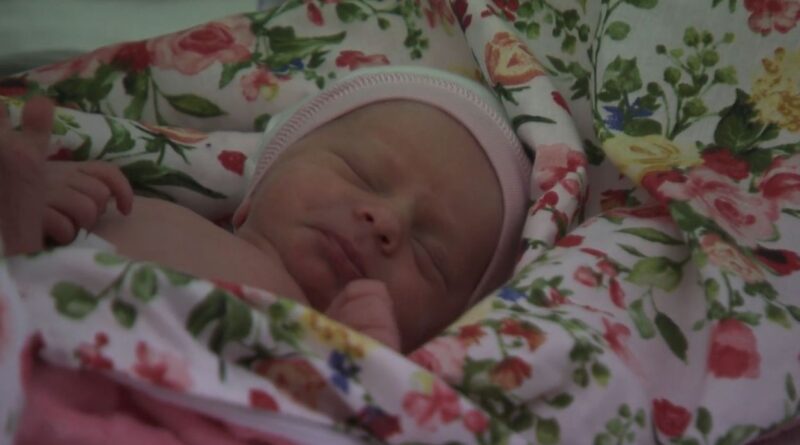 Ukraine : le défi des mères face à la guerre et aux bombes