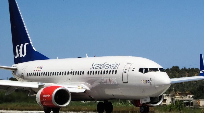 Un avion à plus de 200 km/h tente de décoller sur la mauvaise piste.