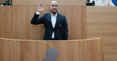 Un député bruxellois de la "Team Fouad Ahidar" sous enquête, déontologie impliquée.