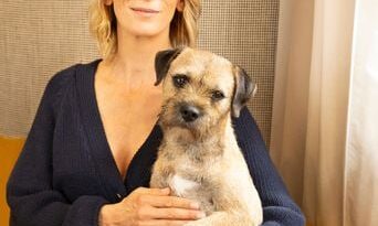 « Un gage de confiance » : Hélène Gateau témoigne sur le sommeil avec son chien.