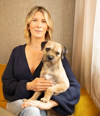 « Un gage de confiance » : Hélène Gateau témoigne sur le sommeil avec son chien.