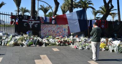 Un homme tente de frauder dans le RER avec la carte d'identité d'une victime de l'attentat de Nice.