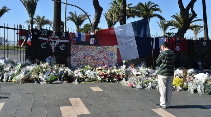 Un homme tente de frauder dans le RER avec la carte d'identité d'une victime de l'attentat de Nice.