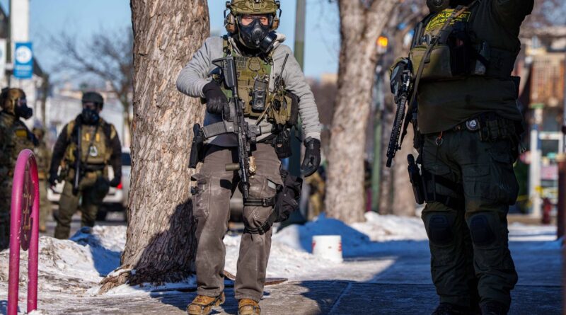 Un influenceur brésilien, proche de Donald Trump, arrêté par l'ICE.