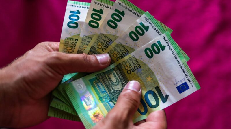 Un joueur doit partager 1 million d'euros de gain avec un ami.