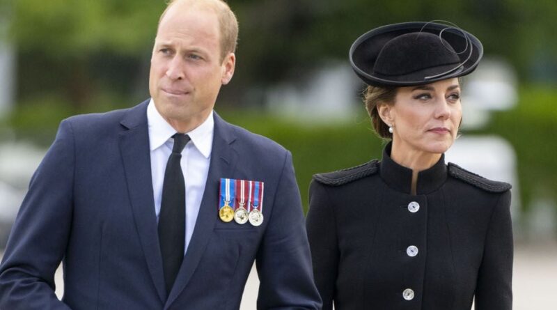 Un livre révèle qu’Elizabeth II a sauvé William et Kate.