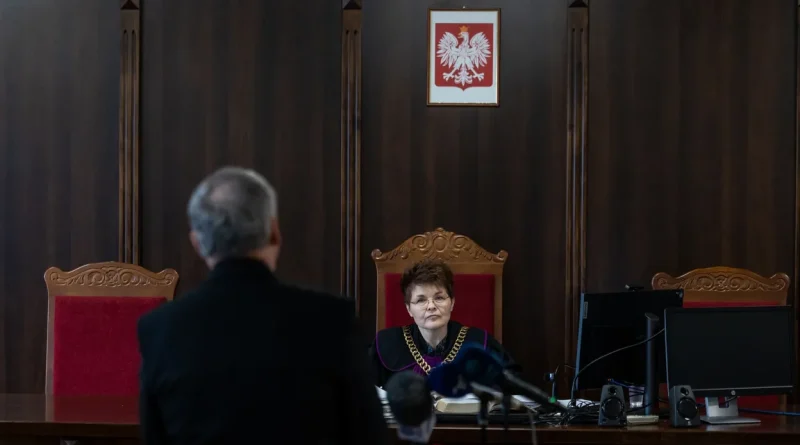 Un responsable ecclésiastique en Pologne accusé de couvrir des cas de pédocriminalité.