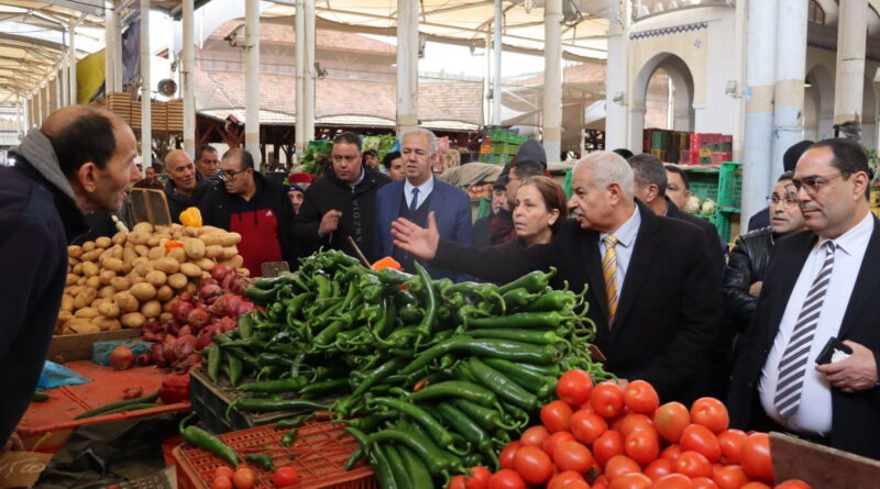 Visite inattendue du ministre du Commerce au marché central de Tunis