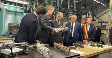 Visite royale à la FN Herstal, première depuis 1960, pilier de la défense belge