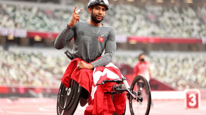 Walid Ktila remporte la médaille d'or au 800 m fauteuil.