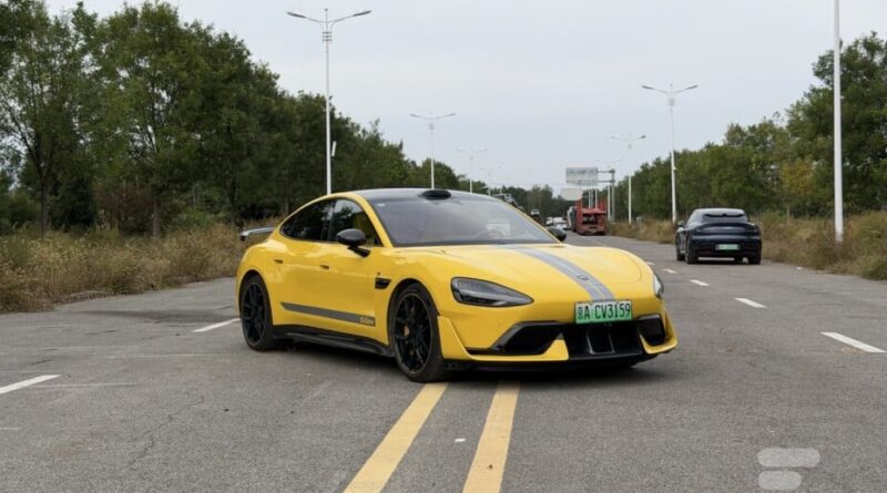 Xiaomi SU7 Ultra électrique de 1500 ch : plus puissante qu’une Porsche, moins chère qu’une Tesla.