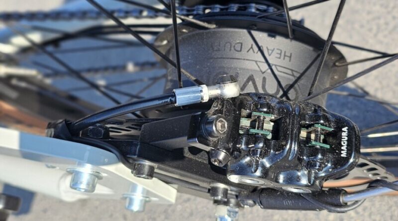 20 secondes pour ajuster la longueur d'un vélo cargo électrique surprenant