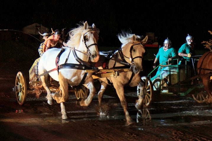 Spectacle « Augustodunum, le Rêve du Roi » à Autun (Saine-et Loire), ville de Gaule construite par les romains dans l'Antiquité.