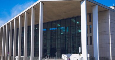 Ain : Cinq suspects arrêtés après le cryptorapt du père d'un influenceur