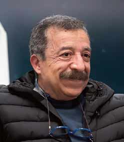 Aux poètes, la voix de tout, même du silence.