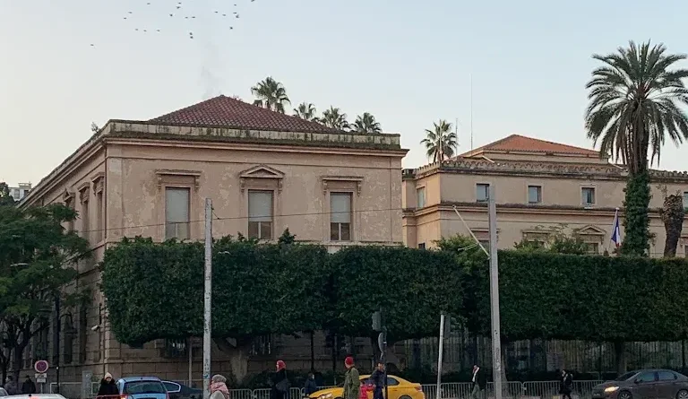 Barrières autour des ambassades à Tunis : précisions du ministère de l'Intérieur