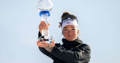 Biathlon : Eric Perrot et Lou Jeanmonnot remportent le petit globe de la poursuite.