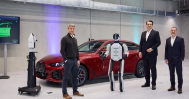 BMW lance son premier robot humanoïde en Europe pour concurrencer Tesla.
