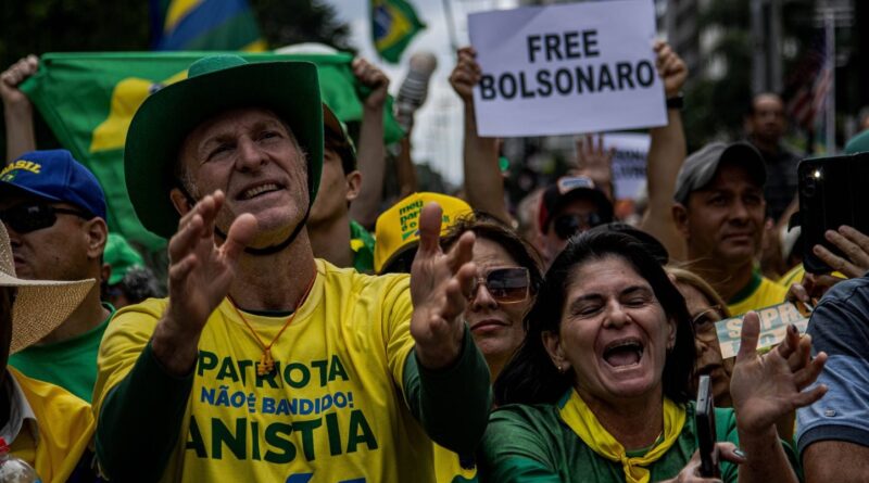 Brésil : Bolsonaro en soins intensifs après incarcération pour coup d'État
