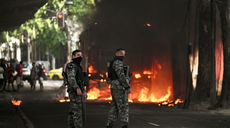 Brésil : Huit morts, dont un baron de la drogue, lors d’un raid policier à Rio