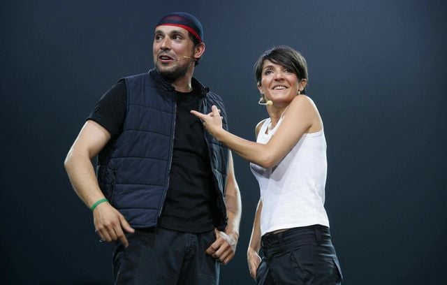 Bruno Salomone et Florence Foresti Paris lors de « Rire contre le racisme » en juillet 2006.