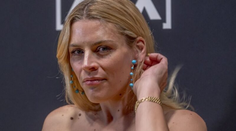 Busy Philipps, de « Dawson », dénonce les normes de beauté des années 1990 et 2000.
