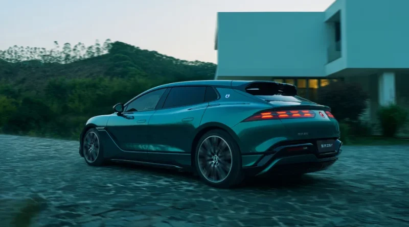 BYD dévoilera sa recharge ultra-rapide à Paris avant l'été.