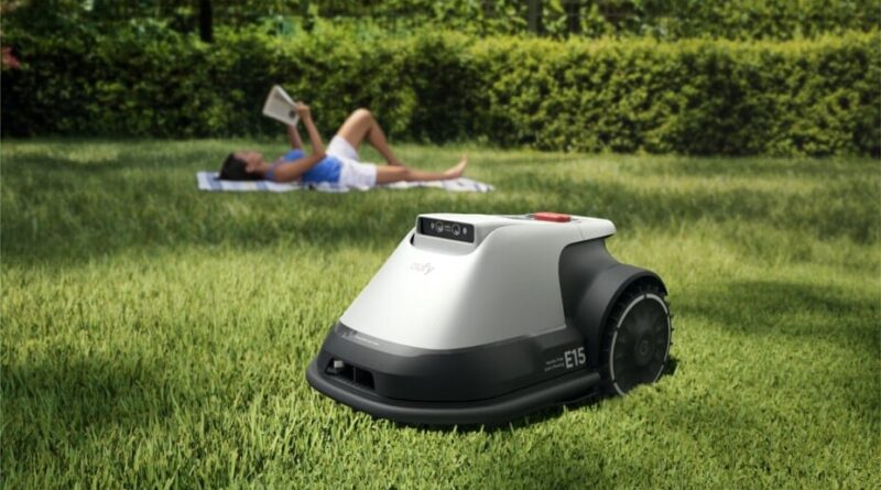 Ce robot tondeuse compact à 500 euros noté 9/10 pour votre jardin