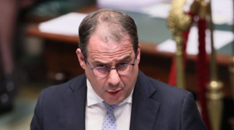 Certaines réformes controversées du droit du travail ne entreront pas en vigueur.