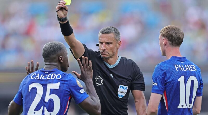 Chelsea - PSG : Découverte de Slavko Vincic, arbitre du match retour.