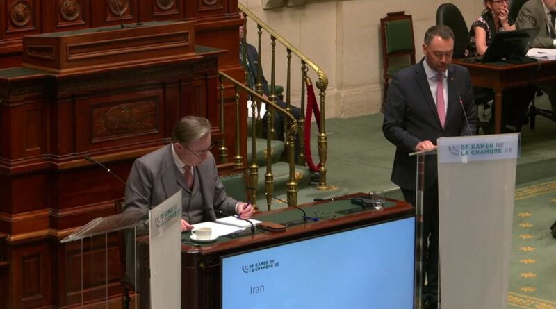 Conflit au Moyen-Orient : Belges rapatriés paieront 600 euros, annonces du gouvernement.