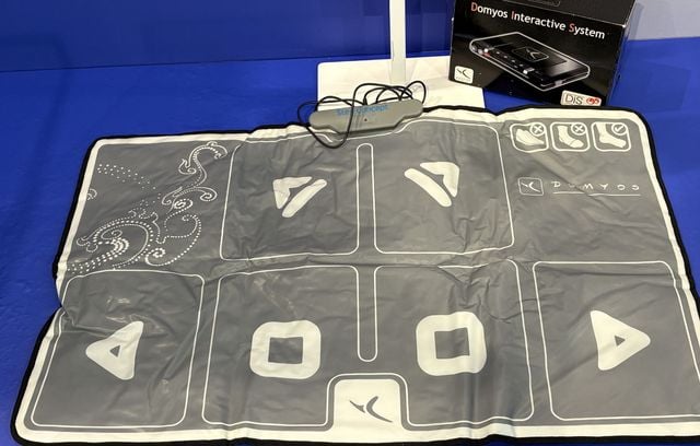 Avec ce tapis, on se croirait dans une salle d’arcade.