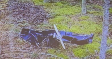 Deux drones non identifiés se crashent en Finlande.