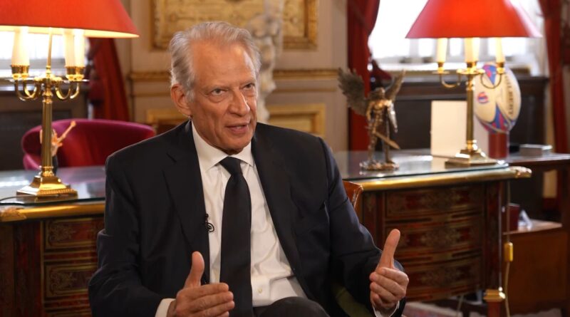 Dominique de Villepin dénonce la guerre au Moyen-Orient : "Nous n'avons pas à suivre l'administration américaine"