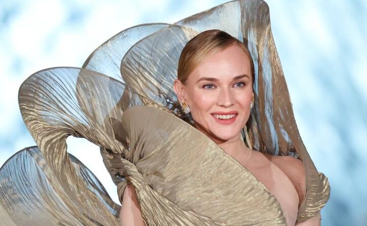 EN IMAGES. Aya Nakamura, Tahar Rahim, Camille Cottin : Stars au Grand Dîner du Louvre.