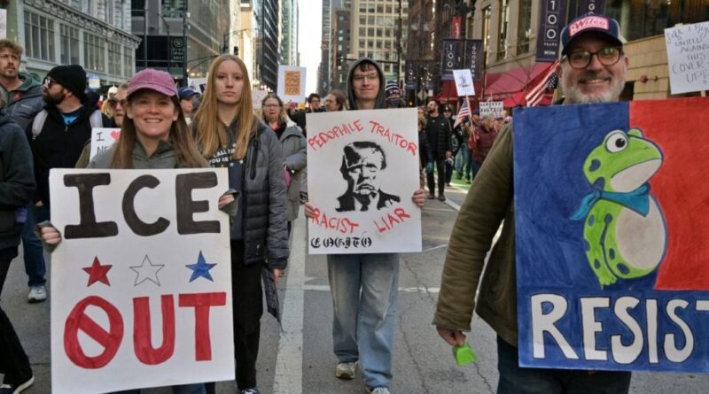 Etats-Unis : Millions de personnes et stars défilent contre Trump.