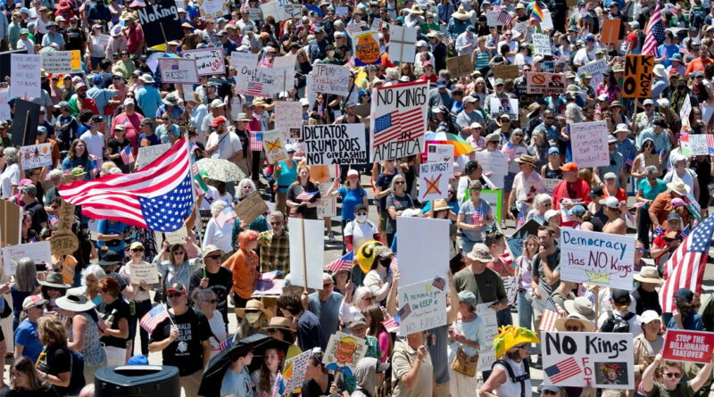 États-Unis : mobilisation massive du mouvement « No Kings » contre Trump.