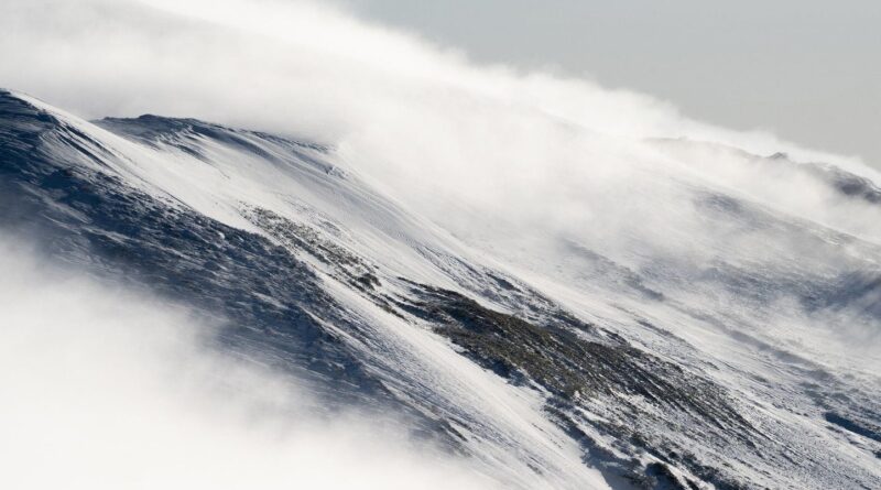 États-Unis : Un randonneur de 58 ans survit deux nuits en montagne